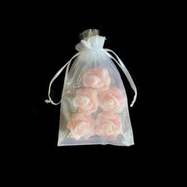 חמישיית פרחי סבון ורודים בצורת ורד / שושנה בשקית אורגנזה